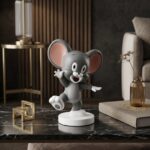 Playful Mouse Showpiece