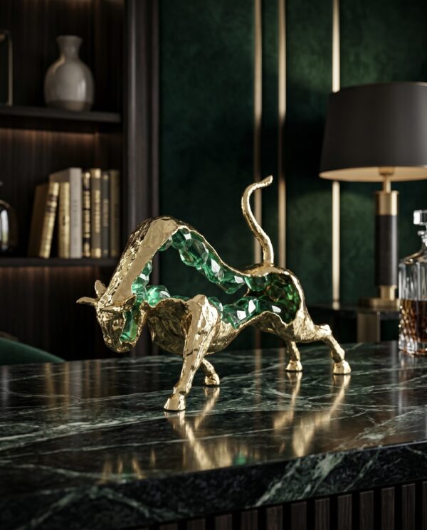 Royal Emerald Bull Statue